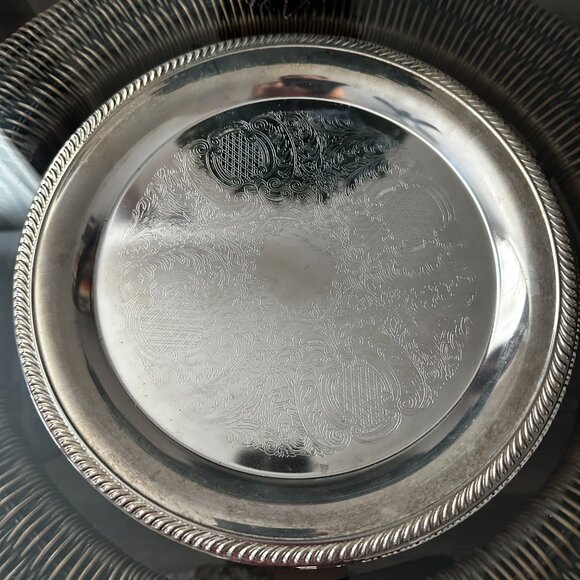 INTERNATIONAL SILVER Co. Ornate Silverplated 12" Round Serving Platter Set of 2 - Picture 2 of 5